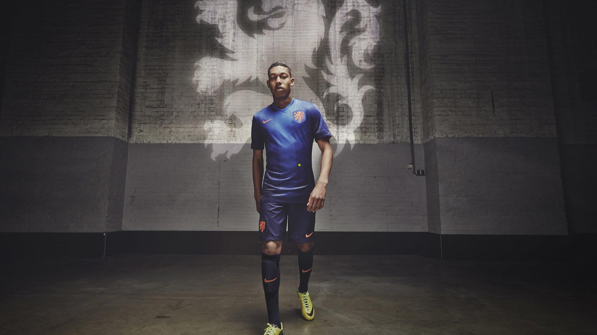 图赫尔坦言中场配置需时优化 新援展现卓越潜力助球队稳步前行